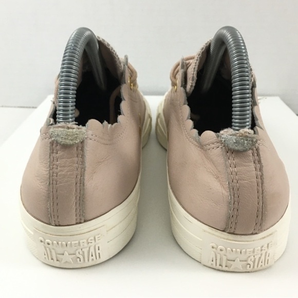 Converse Women’s Chuck Taylor All Star Low Top Pink Scallop - Picture 3 of 7